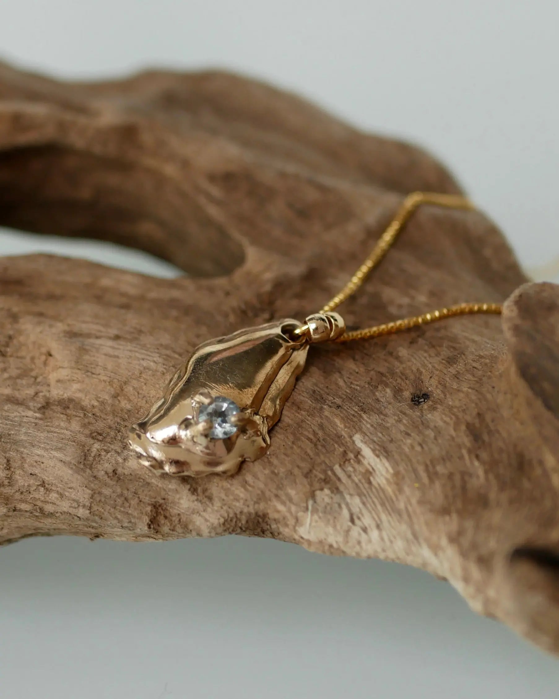 Oyster necklace 02 CharityGoodz