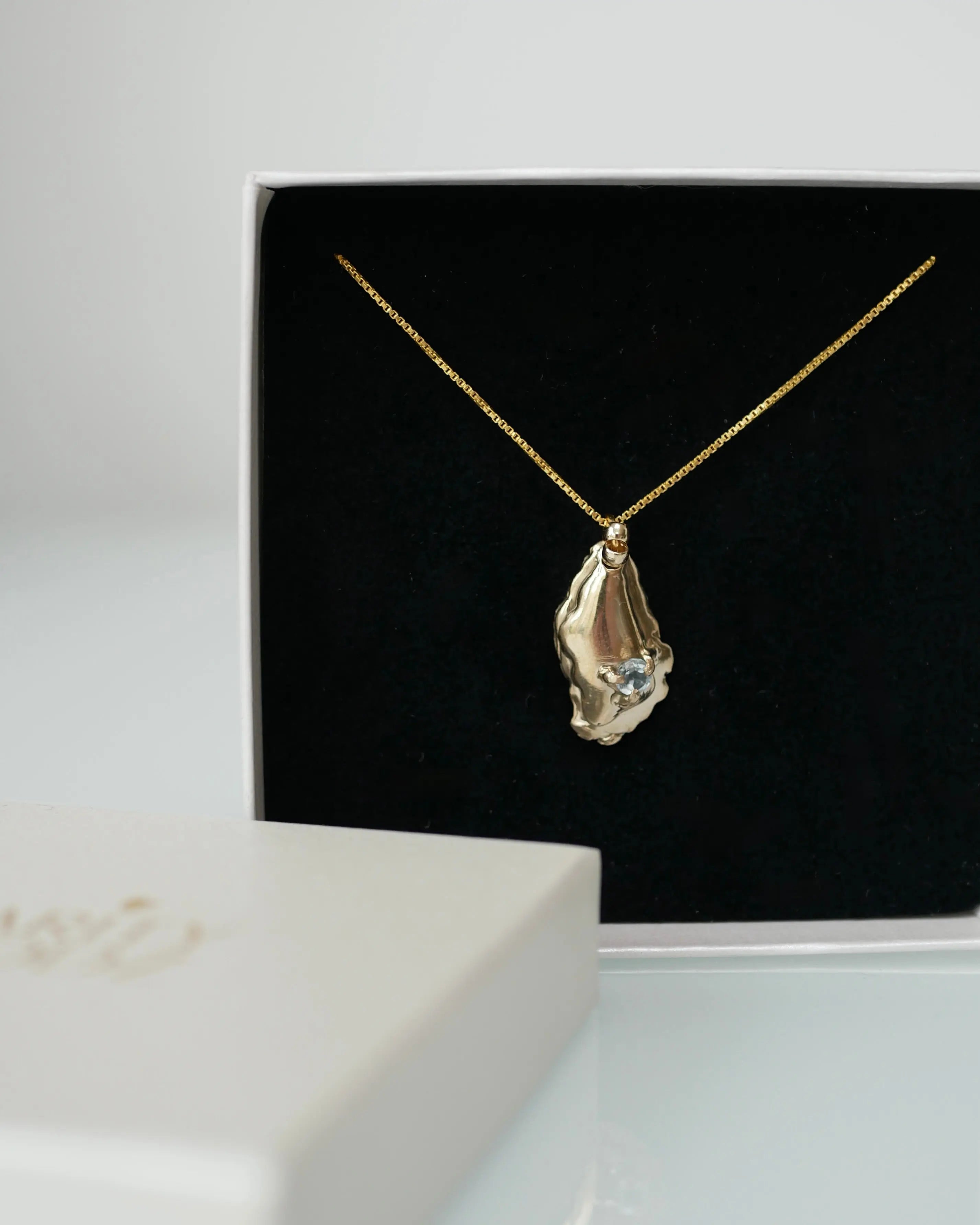 Oyster necklace 02 CharityGoodz