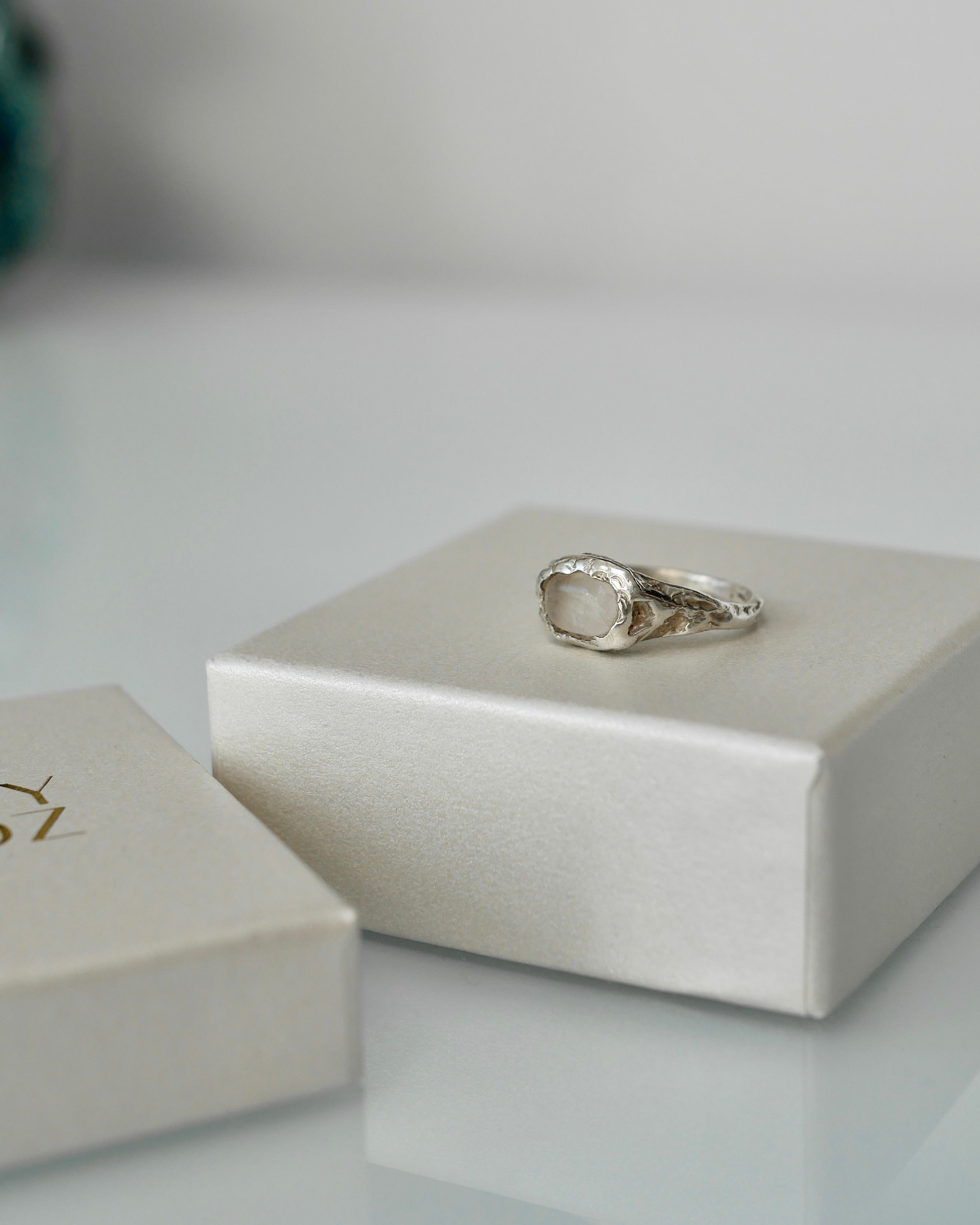 Silver clear quartz ring