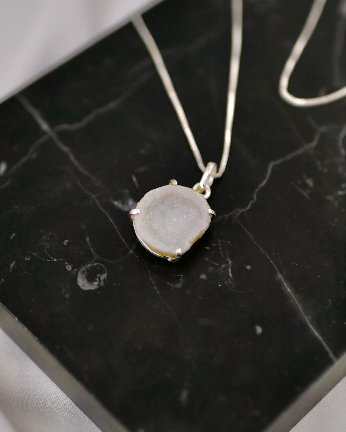 Agate necklace silver 01