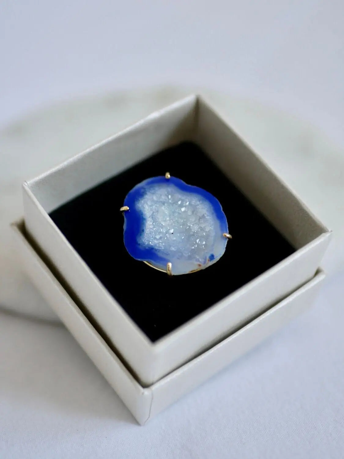 Agate ring gold 01 CharityGoodz