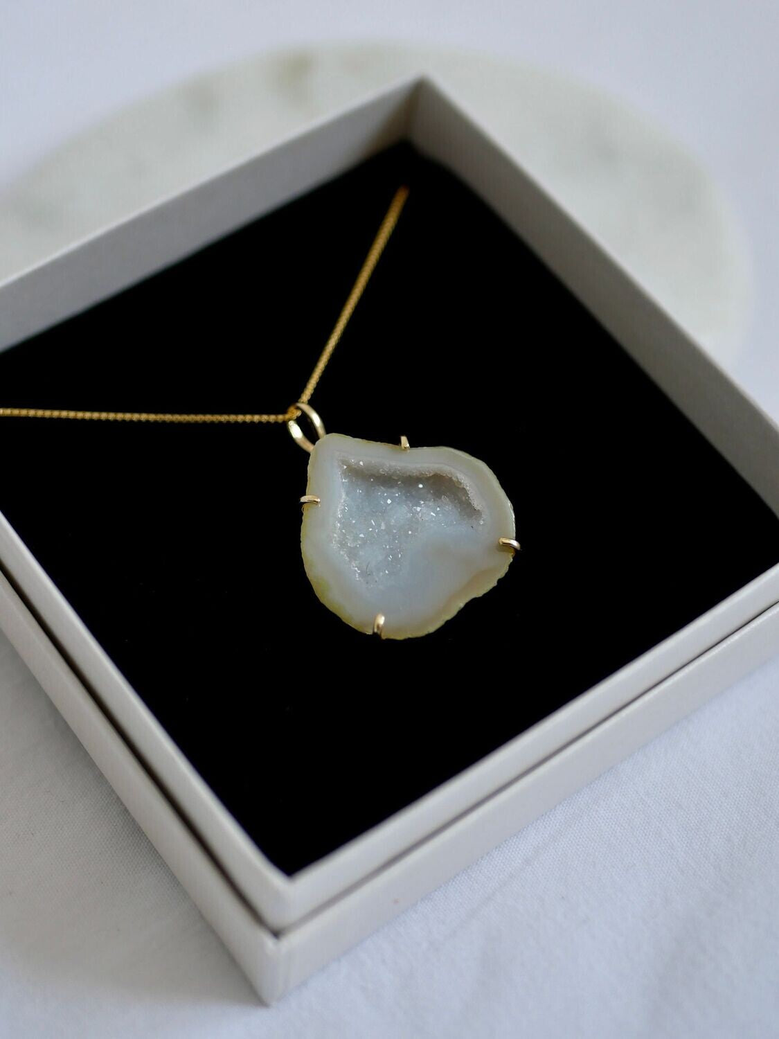 Agate necklace gold 01