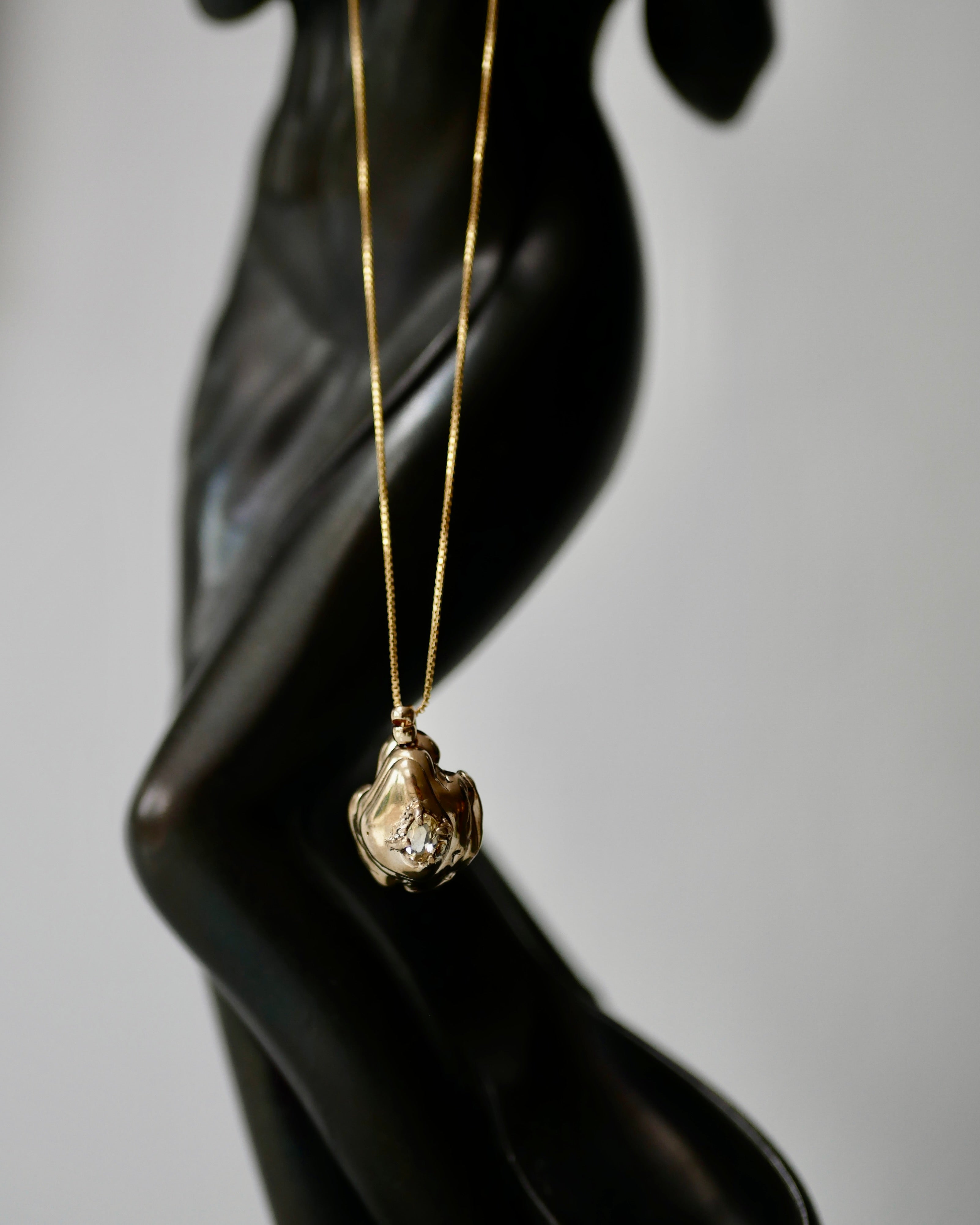 Oyster necklace 03