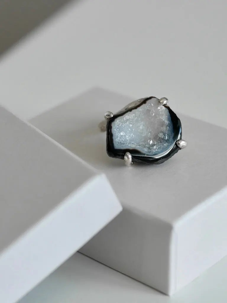 Silver Agate ring 01 CharityGoodz