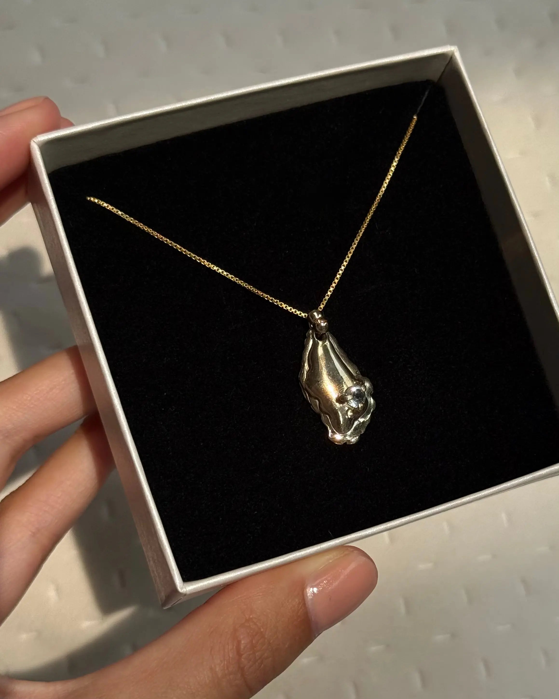 Oyster necklace 02 CharityGoodz